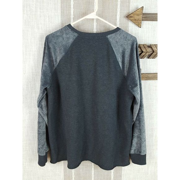 American Eagle Velvet Raglan Crew Neck Sweatshirt - Picture 5 of 8